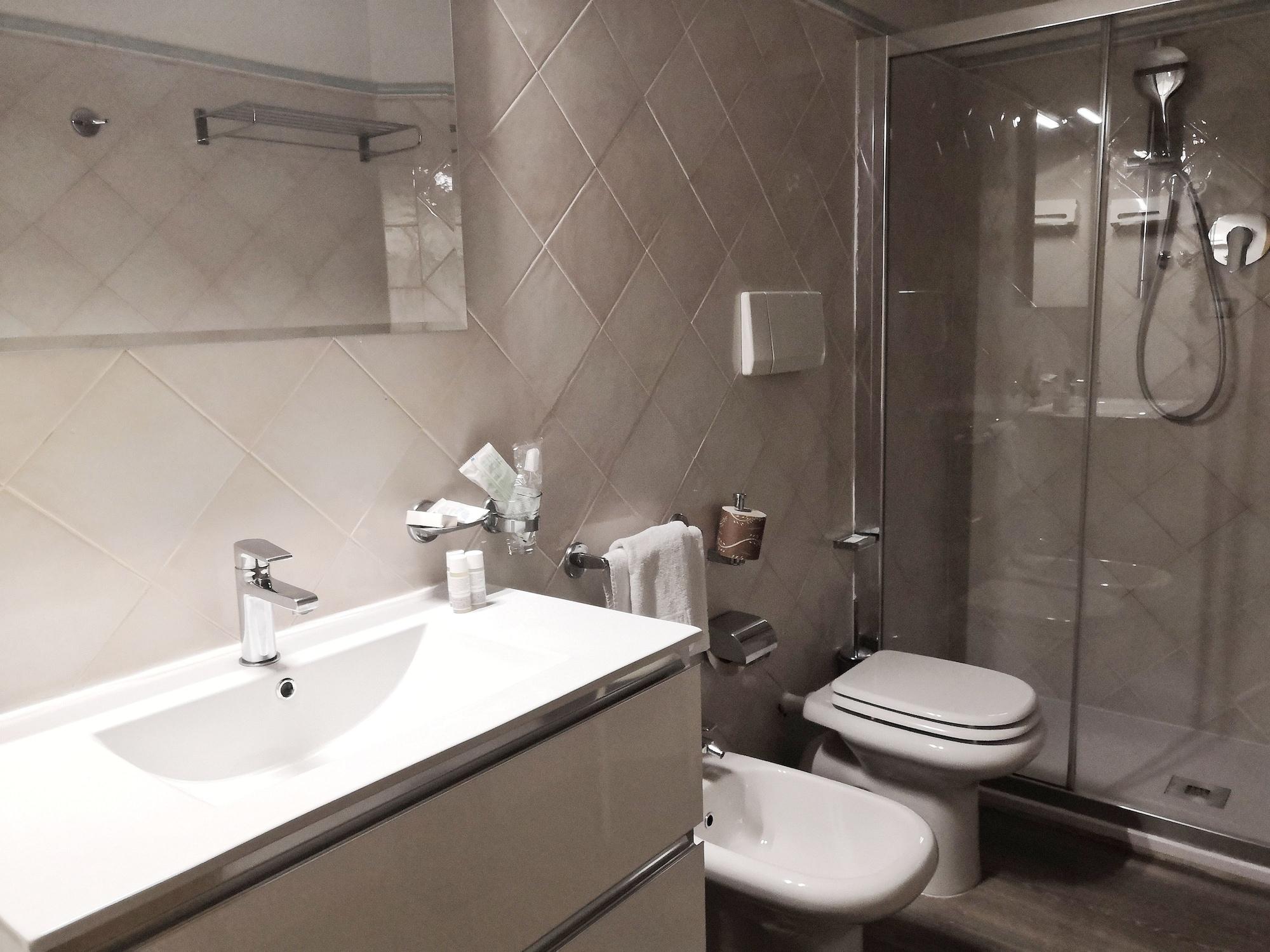 Hotel Principe Модена Екстериор снимка
