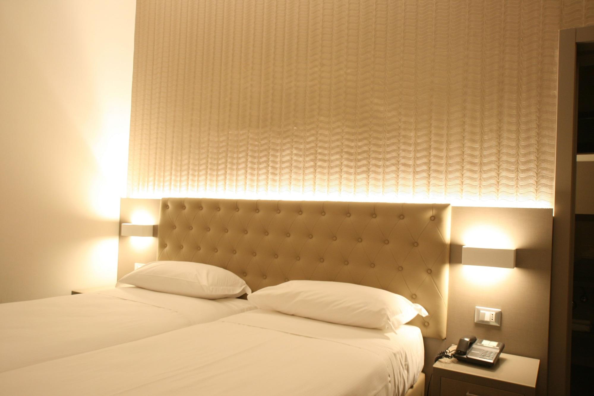 Hotel Principe Модена Екстериор снимка