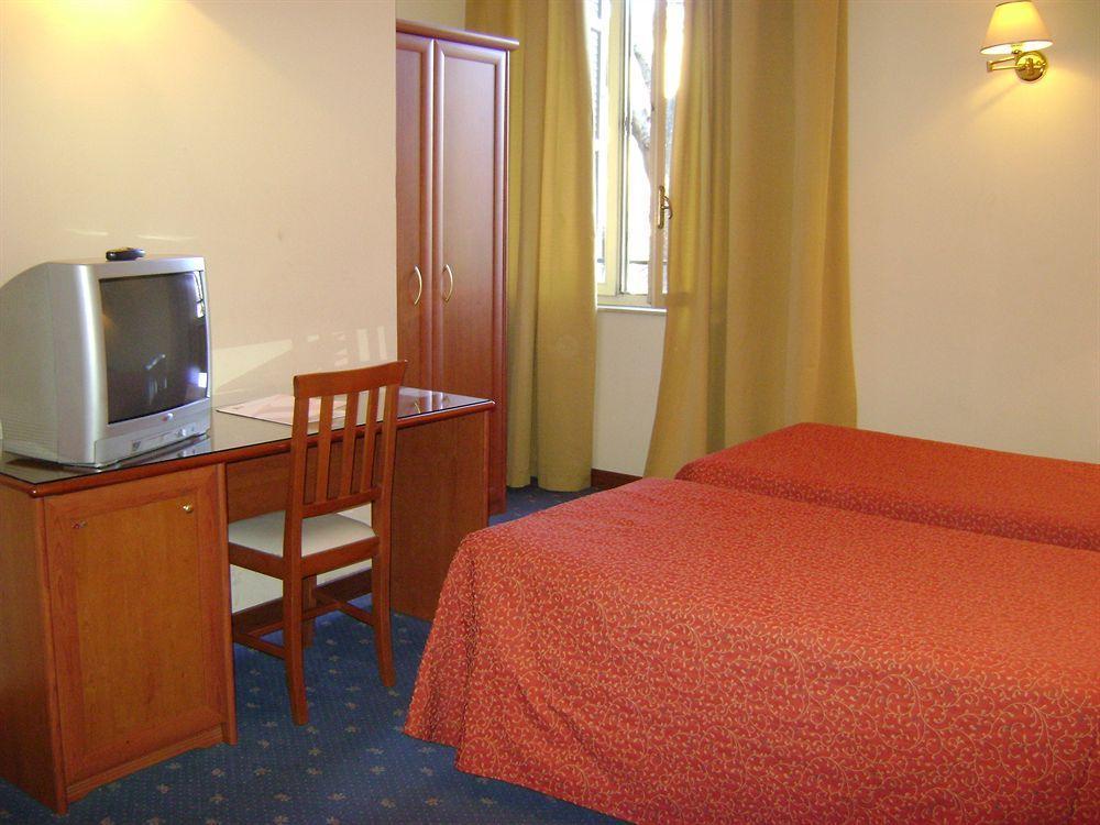 Hotel Principe Модена Екстериор снимка