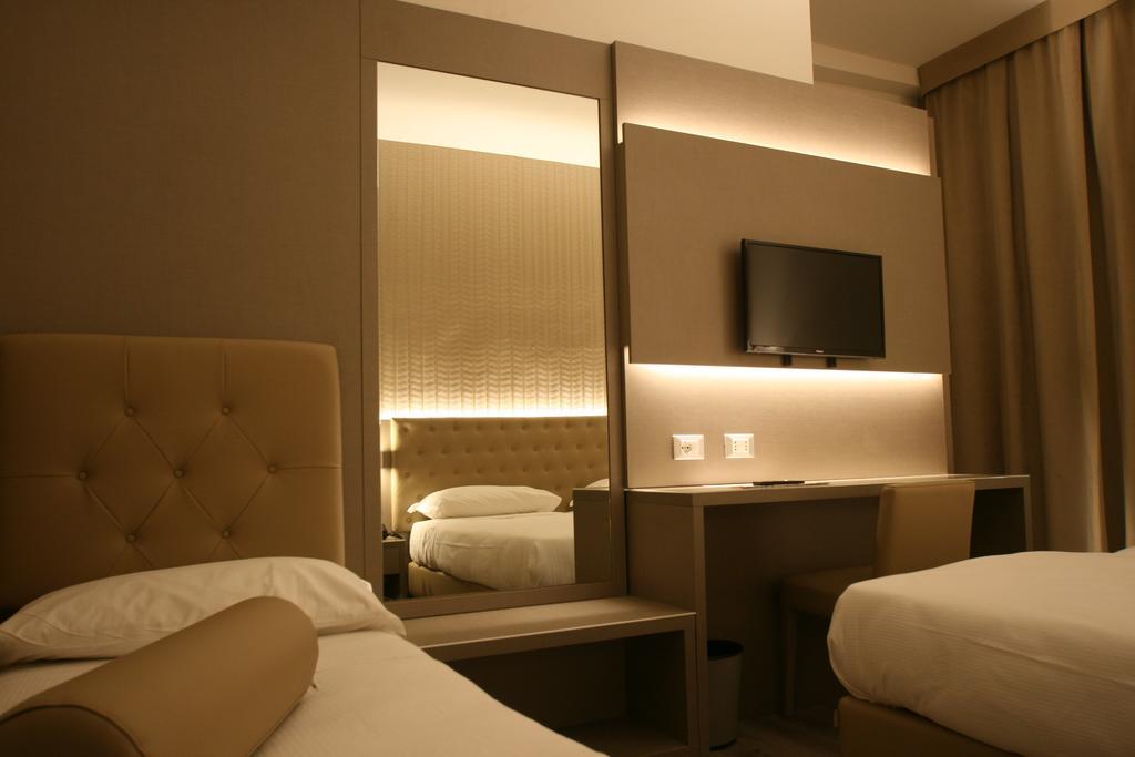 Hotel Principe Модена Екстериор снимка
