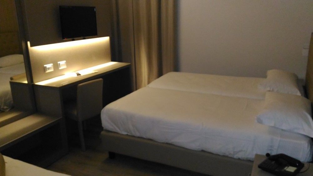 Hotel Principe Модена Екстериор снимка